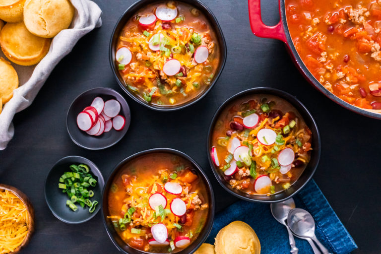 Turkey chili and cornbread muffins