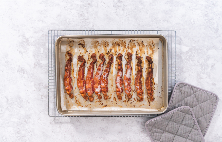 Oven-baked bacon - Arina Photography