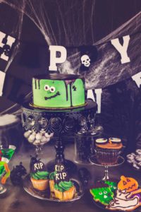 Halloween party table decoration ideas