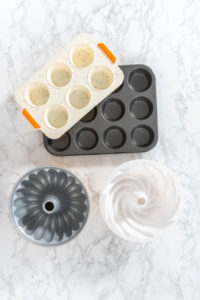 Silicone vs metal baking pans