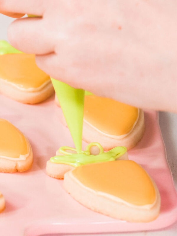 Making Easter cookies - Arina Photography Step by step. Flat lay. Decorating Easter sugar cookies with rotal icing.