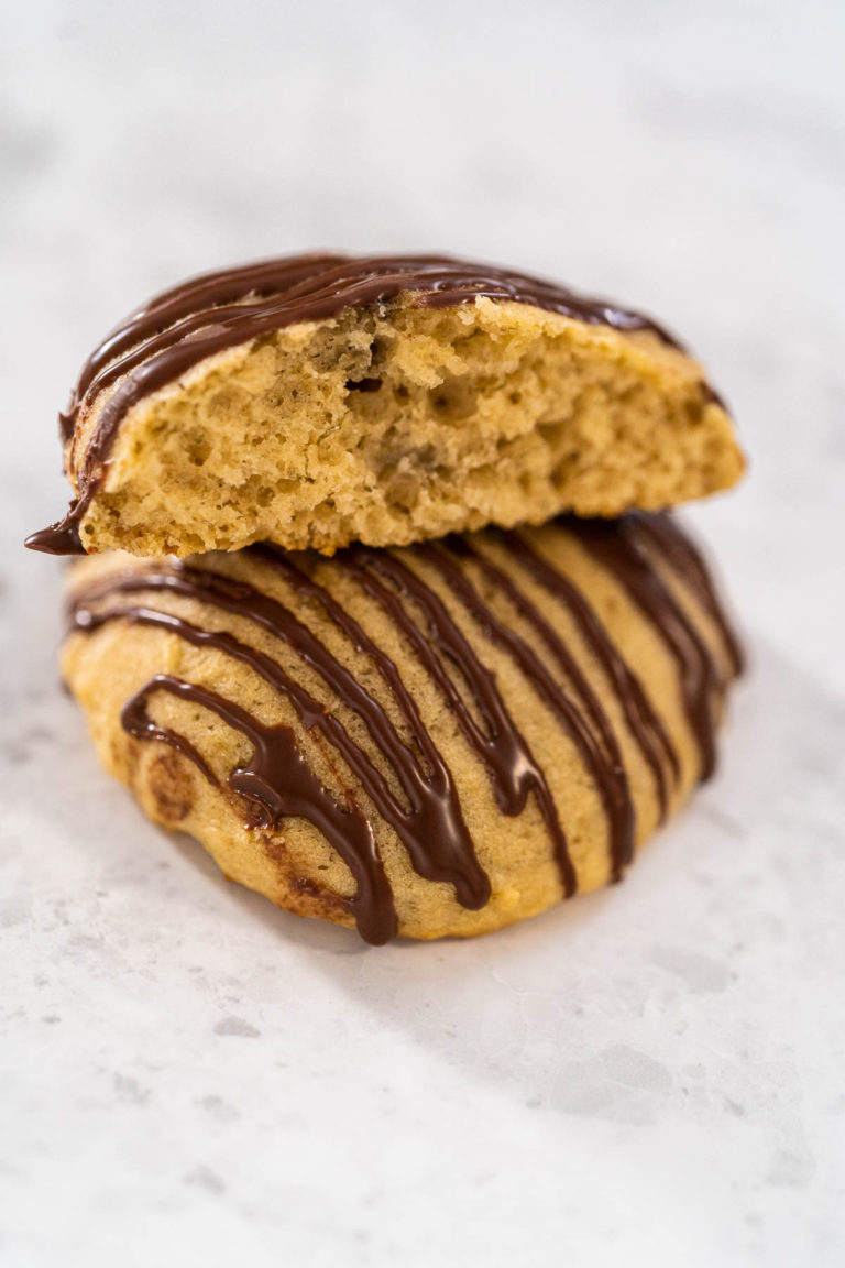 Banana cookies with chocolate drizzle